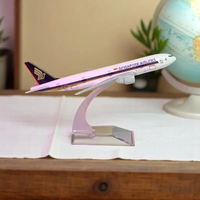 Singapore Airlines Boeing 777 Metal Aircraft- 16cm